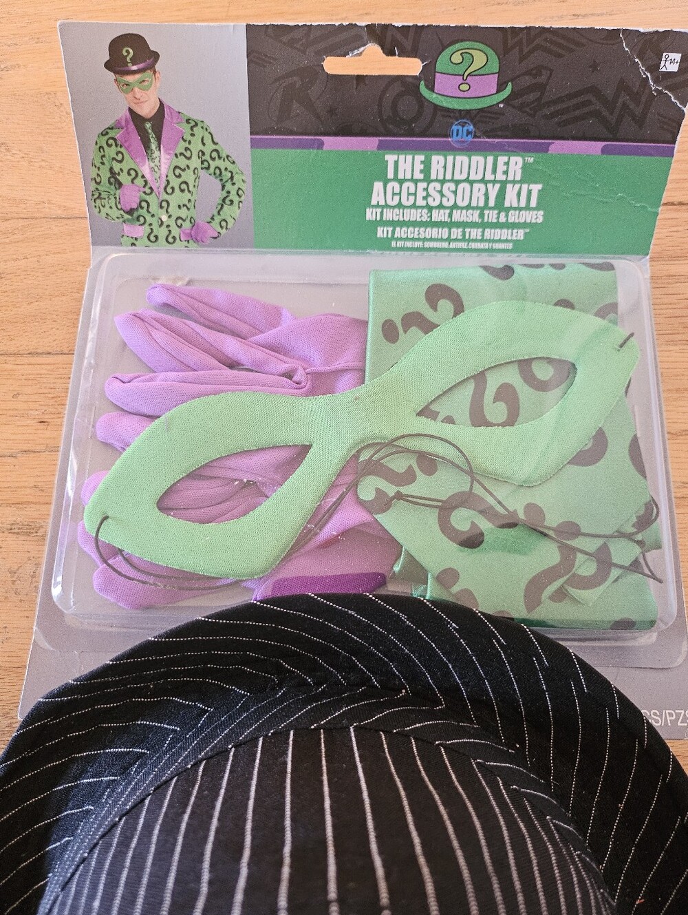The Riddler Accessory Kit & Cane Set - Green and Purple Riddler Costume Props - Picture 6 of 16